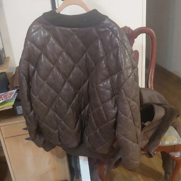 Gucci Brown Quilted Leather Bomber Jacket - Picture 2 of 2